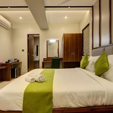 Magnus Fortune House Business Hotel , Magarpatta Mundhva Esterno foto