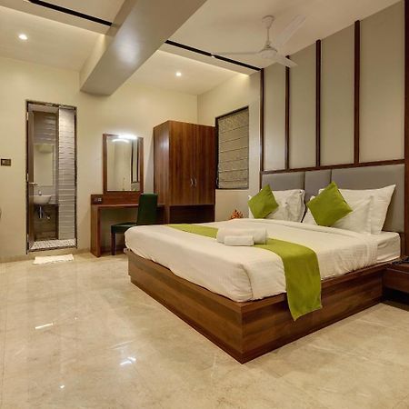 Magnus Fortune House Business Hotel , Magarpatta Mundhva Esterno foto