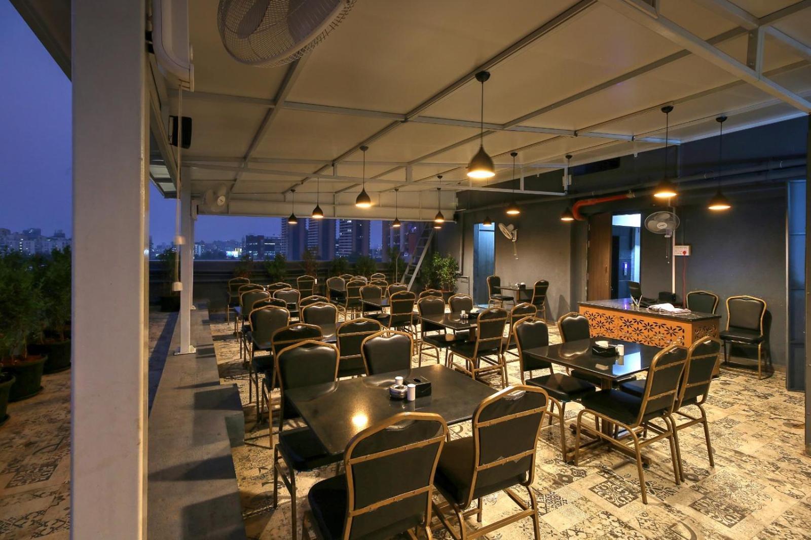 Magnus Fortune House Business Hotel , Magarpatta Mundhva Esterno foto