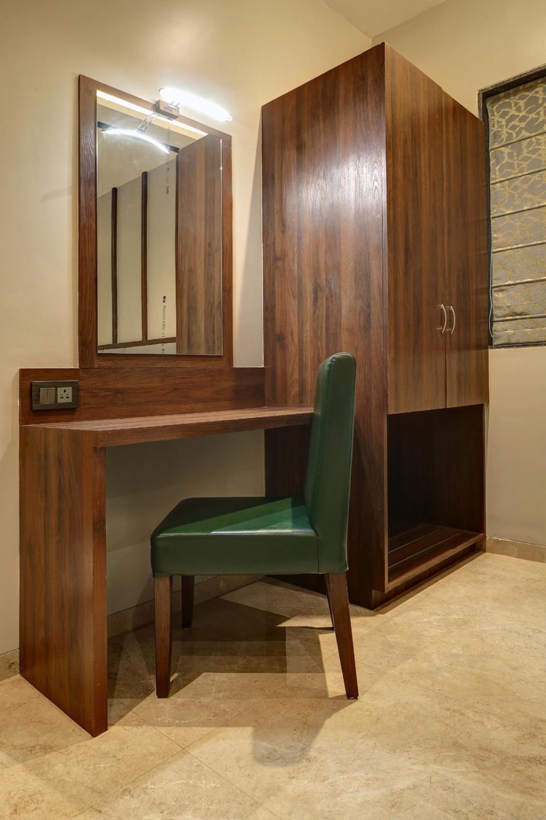 Magnus Fortune House Business Hotel , Magarpatta Mundhva Esterno foto