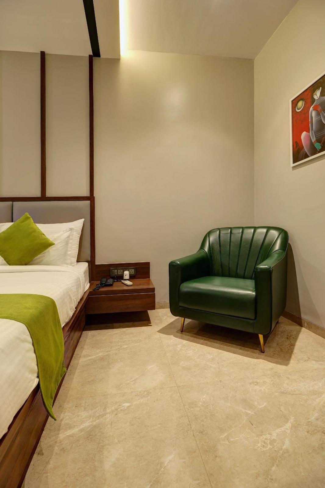 Magnus Fortune House Business Hotel , Magarpatta Mundhva Esterno foto