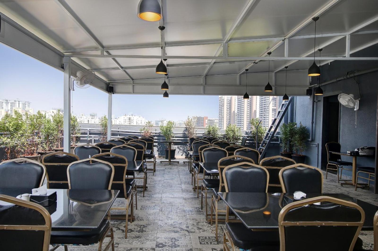 Magnus Fortune House Business Hotel , Magarpatta Mundhva Esterno foto