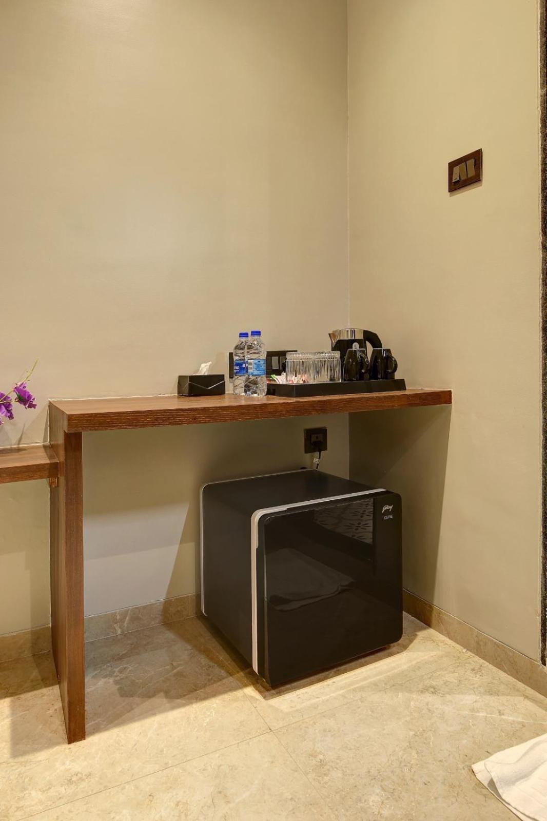 Magnus Fortune House Business Hotel , Magarpatta Mundhva Esterno foto