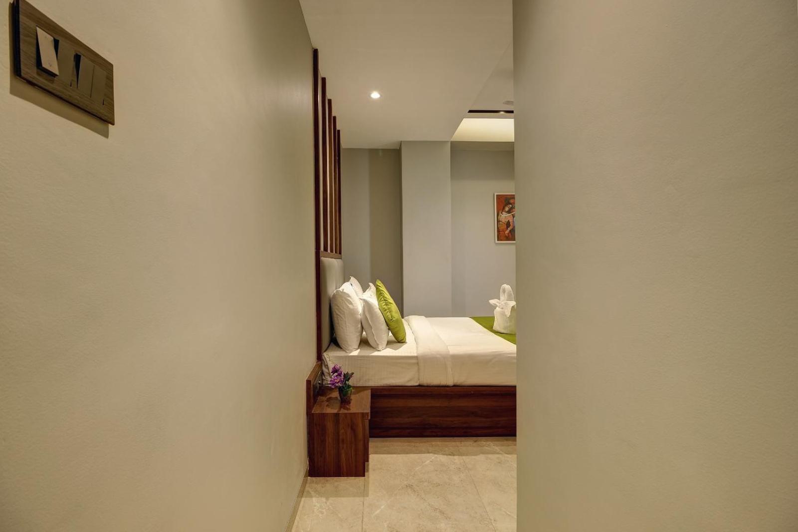 Magnus Fortune House Business Hotel , Magarpatta Mundhva Esterno foto