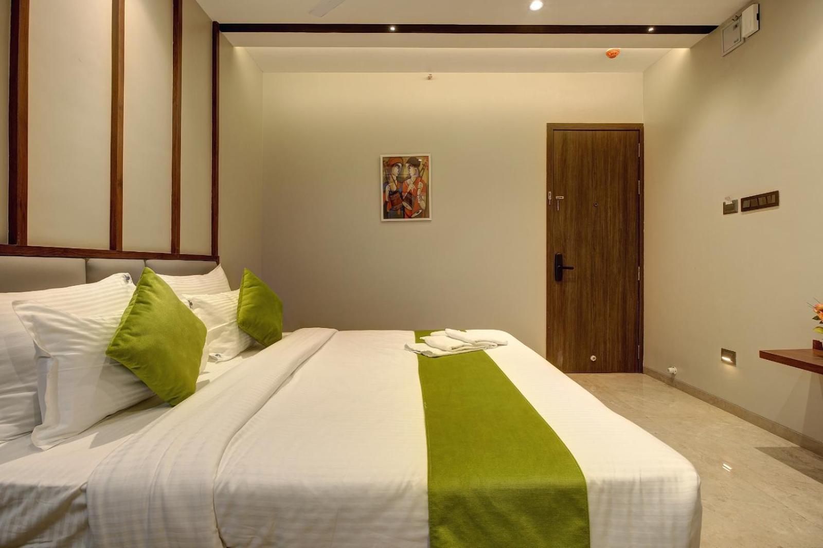 Magnus Fortune House Business Hotel , Magarpatta Mundhva Esterno foto