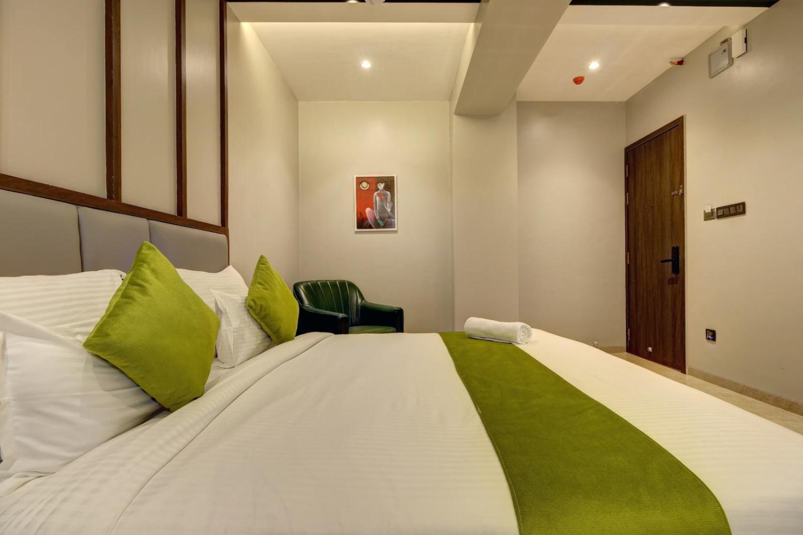 Magnus Fortune House Business Hotel , Magarpatta Mundhva Esterno foto
