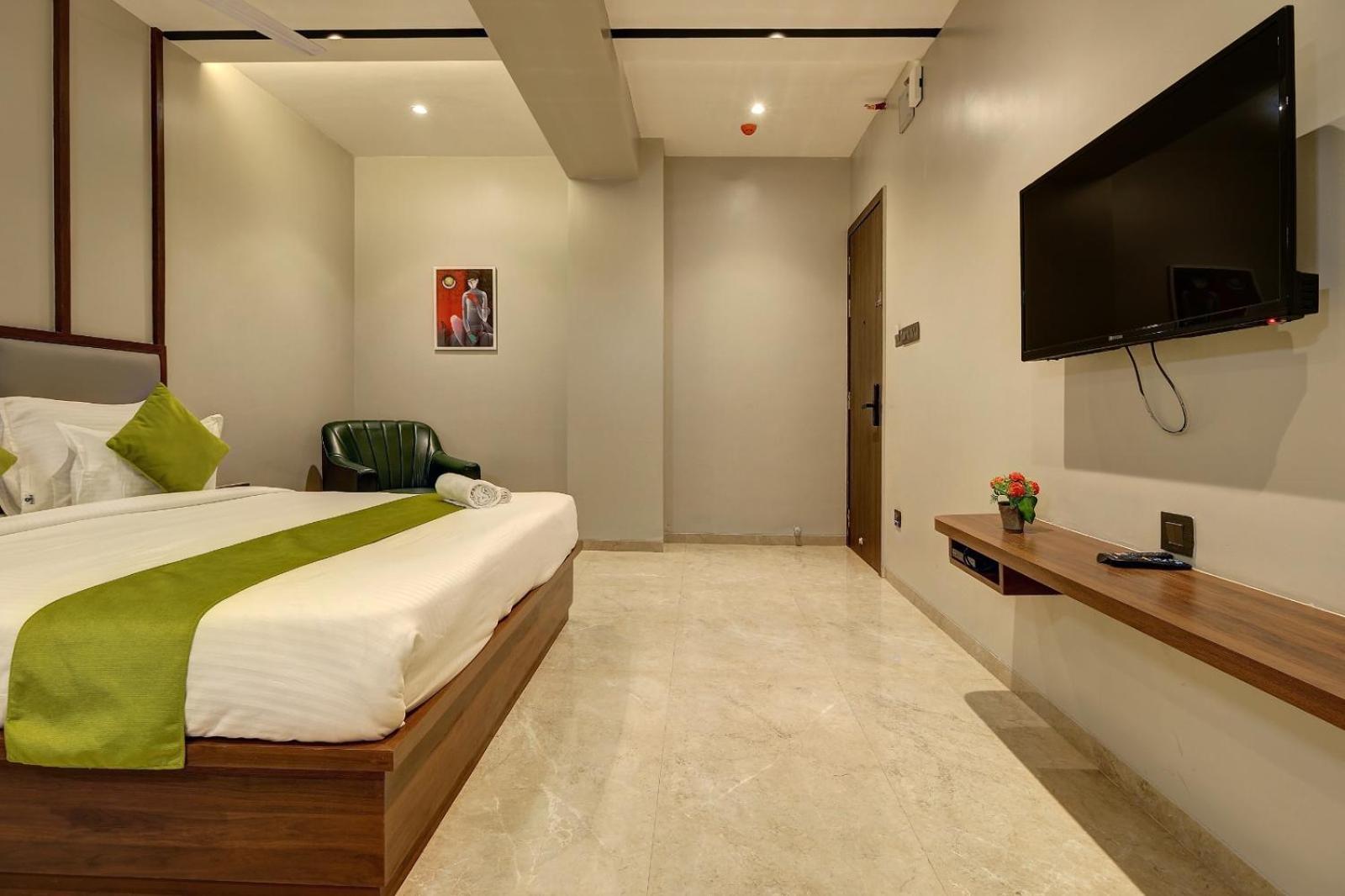 Magnus Fortune House Business Hotel , Magarpatta Mundhva Esterno foto